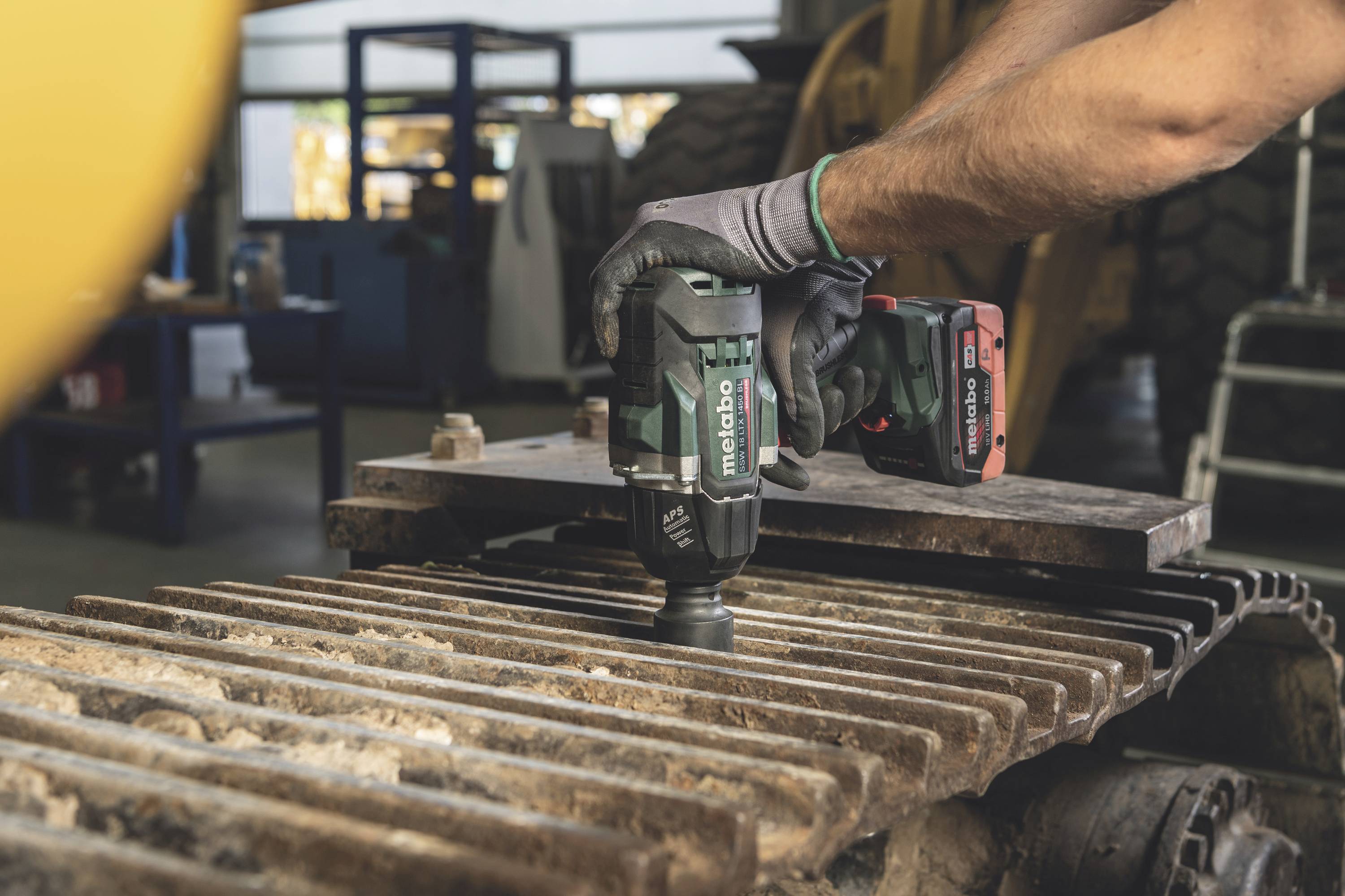 Metabo SSW 18 LTX 1450 BL 602401660 Акумуляторний ударний гайковерт 1450 Нм 20 В Кількість акумуляторів у комплекті 2 LiHD безщітк