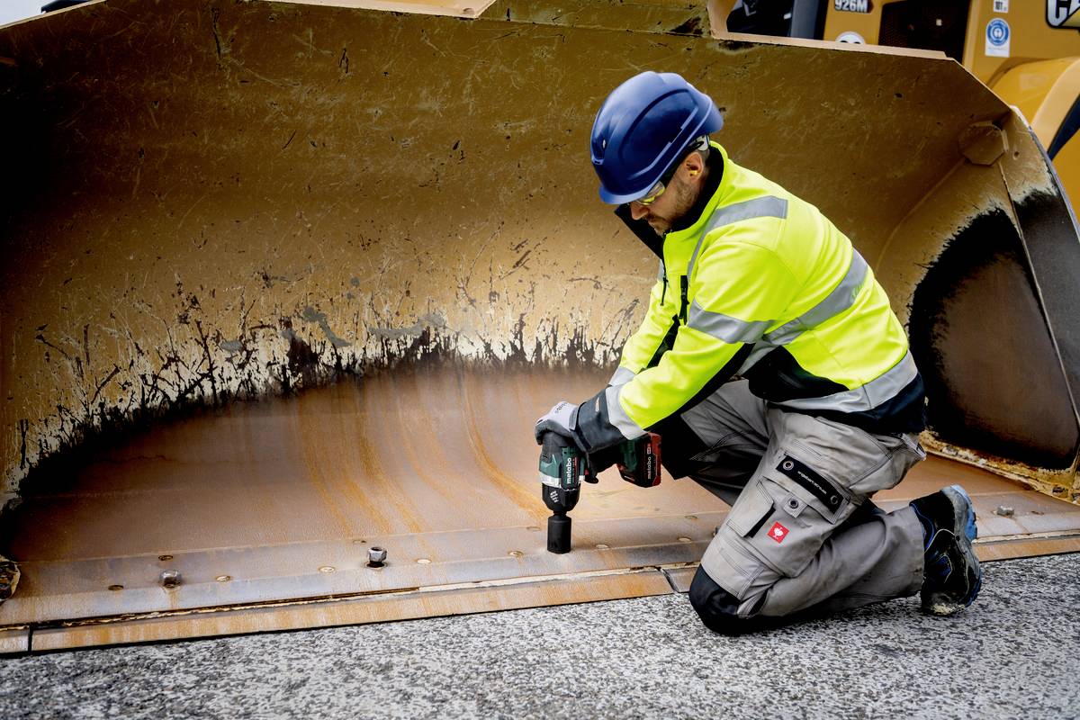 Metabo SSW 18 LTX 1750 BL 602402840 Акумуляторний ударний гайковерт 1750 Нм 18 В Кількість акумуляторів у комплекті 0 безщітковий,