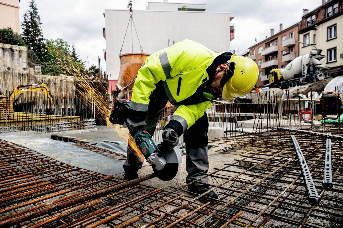 Акумуляторна кутова шліфувальна машина Metabo WPB 36-18 LTX BL 24-230 Quick 613103840