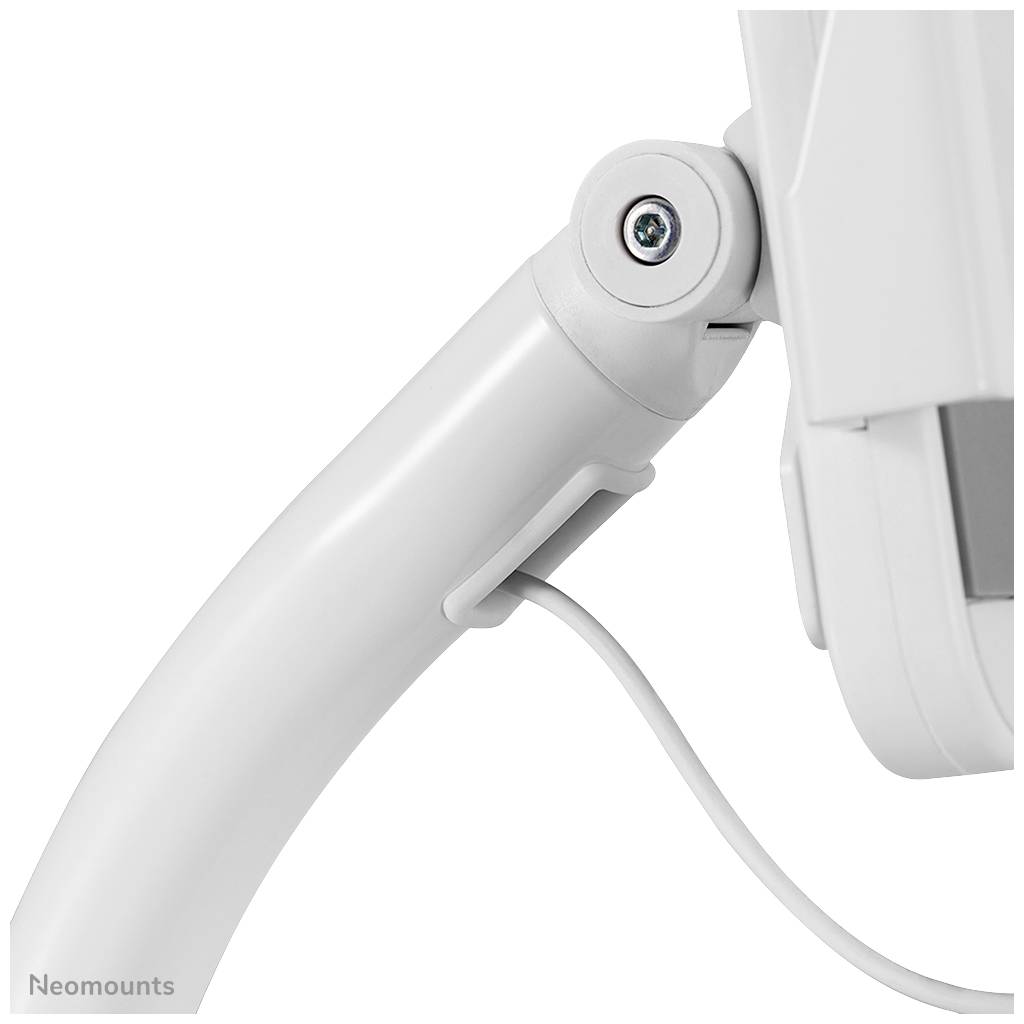 Biały przegubowy uchwyt na monitor wykonany z tworzywa sztucznego i metalu; ujęcie z boku z widoczną śrubą i przewodami.