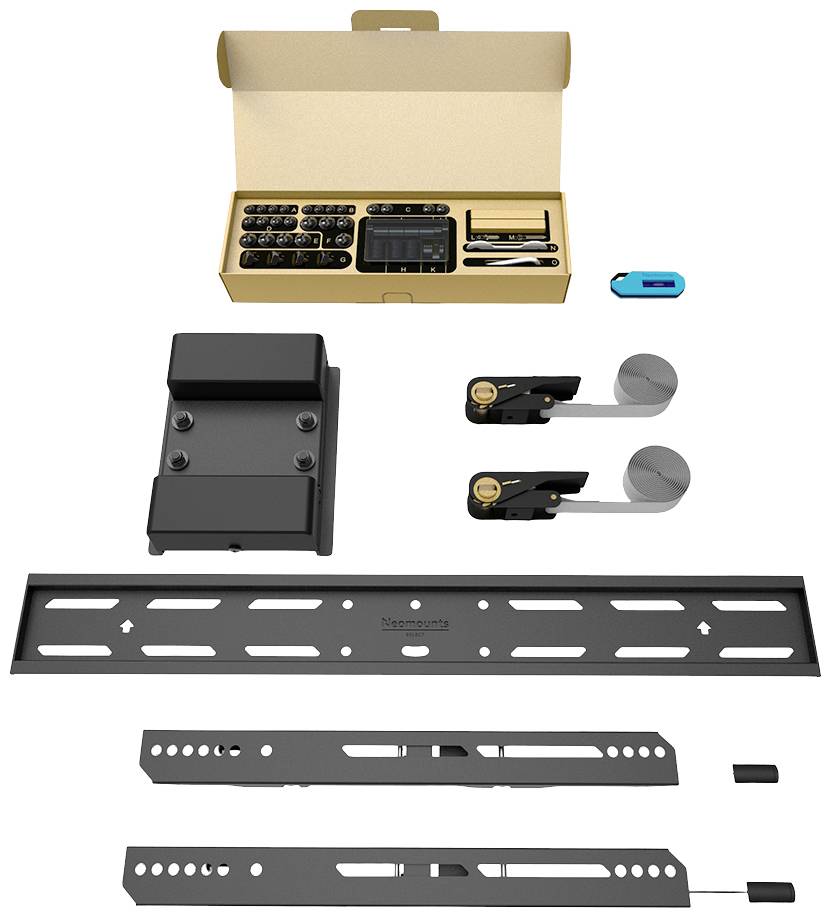 Zestaw uchwytów ściennych do telewizora, składający się z instrukcji montażu, śrub, wiertła i metalowych wsporników, znajdujący się w otwartym kartonie.