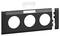 Czarna plastikowa osłona z trzema okrągłymi otworami i usuniętą białą częścią na górze. Odpowiednia do montażu modułowego.