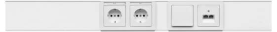 Jednostka montowana na ścianie z dwoma gniazdkami zasilania elektrycznego i dwoma portami sieciowymi, odpowiednia do użytku biurowego lub domowego.