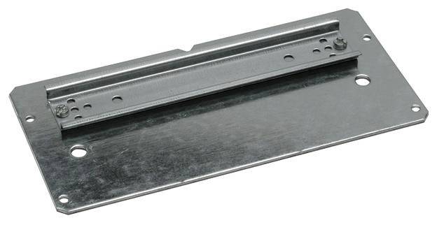 Metalowa płyta z otworami i szynami, prawdopodobnie element systemu montażowego lub mocującego.