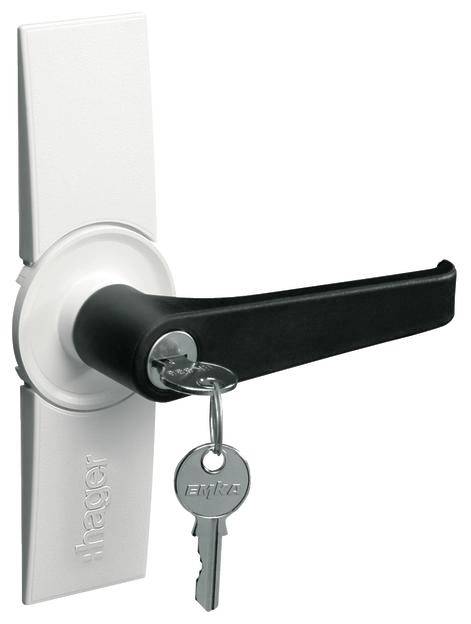 Klamka z wbudowanym zamkiem. Klucz tkwi w zamku, na którym wygrawerowano napis 'BRIS'.