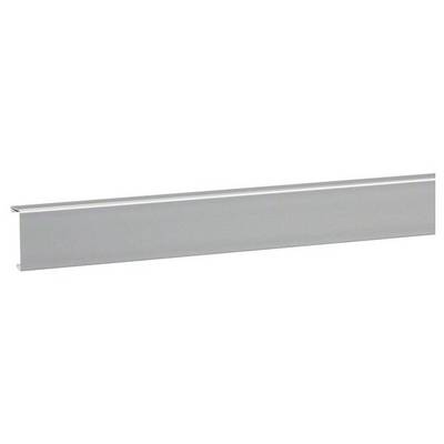 Długi, płaski wspornik aluminiowy w kolorze srebrnym, odpowiedni do przykrywania lub prowadzenia przewodów w projektach budowlanych lub elektronicznych.