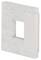 Kwadratowa, biała maskująca płytka z centralnym kwadratowym wycięciem, stosowana w instalacjach elektrycznych przy gniazdkach lub włącznikach.
