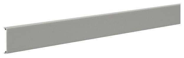 Długi, szary element metalowy, który prawdopodobnie stanowi część mebla lub systemu regałowego.