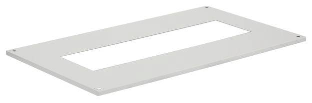 Prostokątna płyta metalowa z dużym, prostokątnym wycięciem pośrodku oraz małymi otworami w narożnikach.