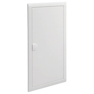 Białe, zamknięte drzwi z widoczną klamką.