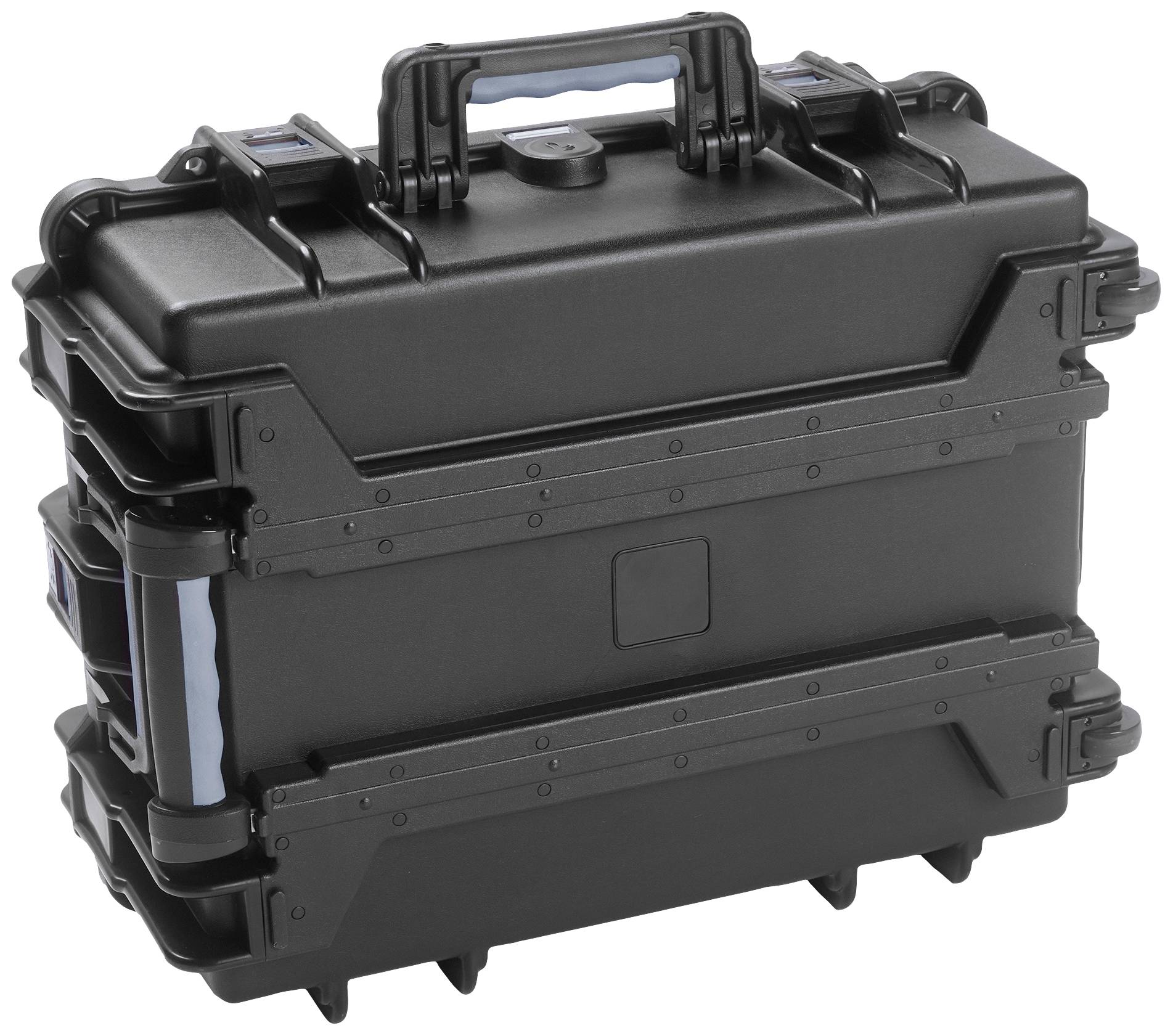 Solidny, czarny kufer ochronny z uchwytem i klamrami z tworzywa sztucznego, odpowiedni do bezpiecznego transportu delikatnych przedmiotów.