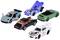 Pięć samochodów zabawkowych w różnych kolorach i wzorach, w tym niebieski, zielony, czarny, turkusowy i biały, ułożonych jest obok siebie.