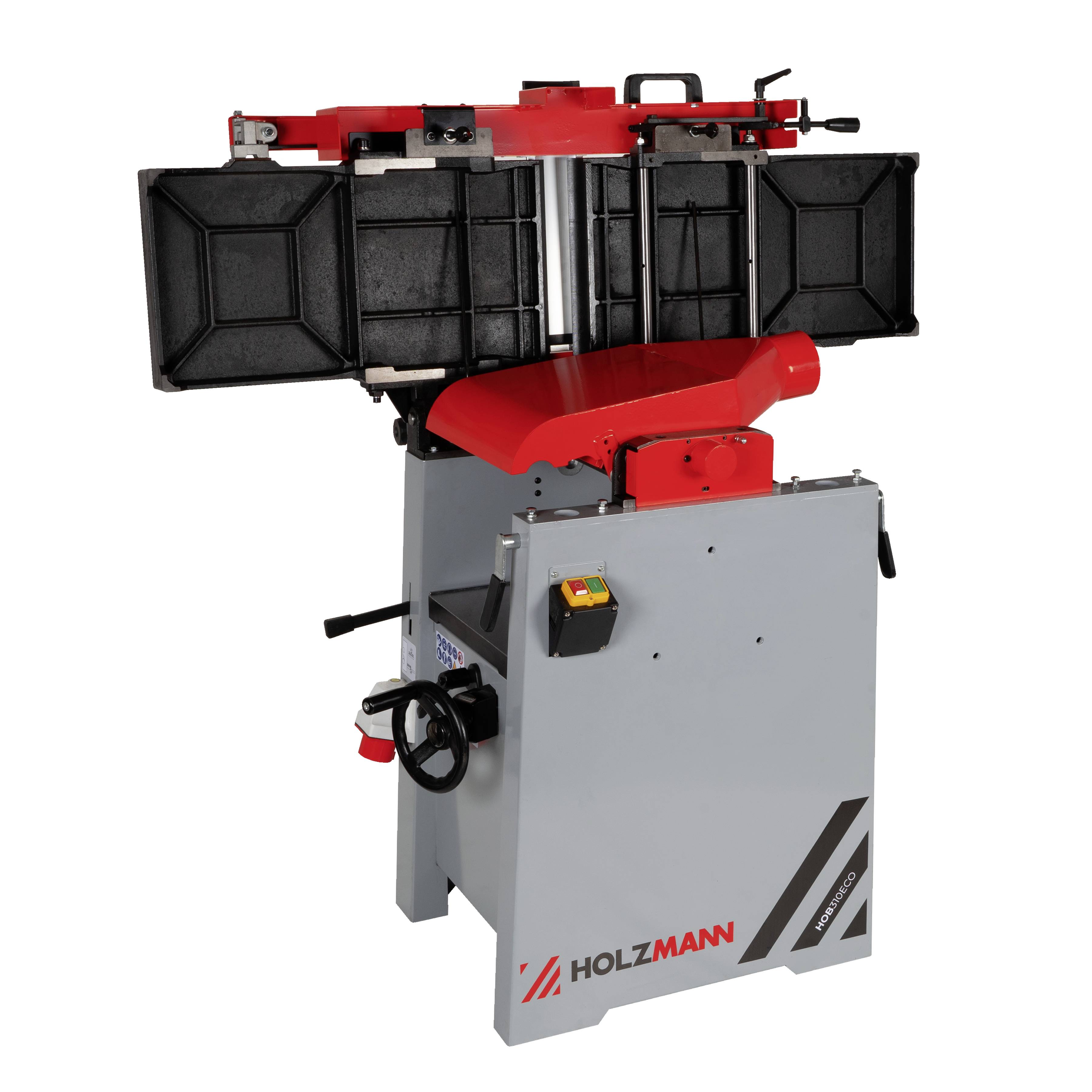 Pilarka taśmowa firmy Holzmann z czarnymi osłonami ochronnymi i czerwonym siedziskiem. Stoi na szarym cokole z logo marki.