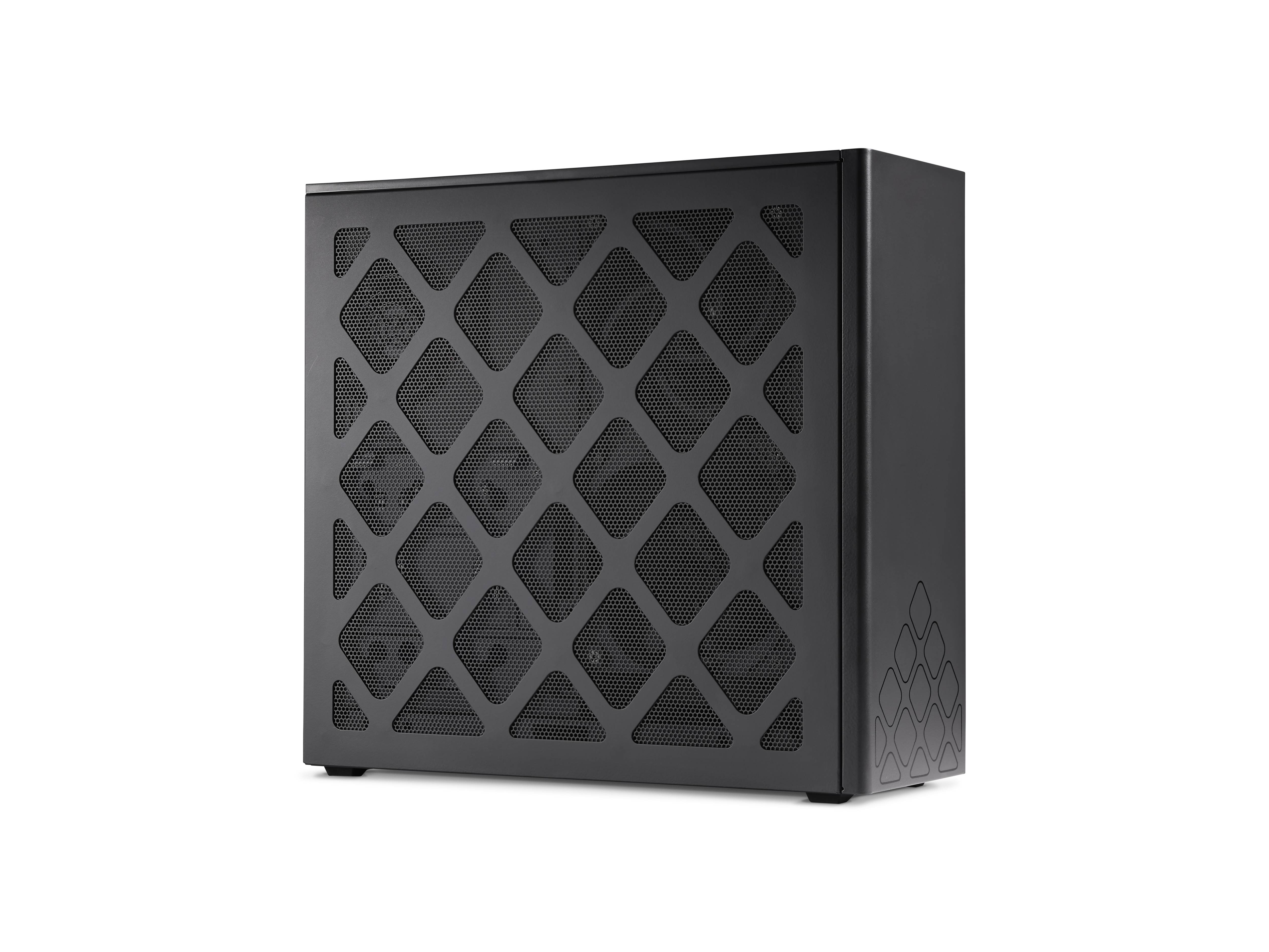 Czarna obudowa komputera z wzorem siatki na boku, kompaktowa i bez widocznych złączy. Idealna do nowoczesnego stanowiska pracy.