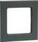 Kwadratowa, ciemnoszara płyta ramowa z centralnym otworem. Stosowana do osłon włączników elektrycznych lub gniazd wtykowych.