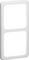 Biała, prostokątna płytka maskująca z dwoma wycięciami. Odpowiednia do włączników światła lub gniazd elektrycznych.