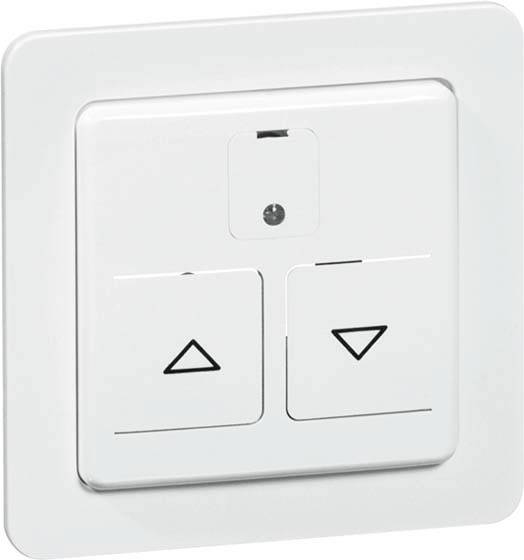 Dwie białe klawisze ze strzałkami w górę i w dół, umieszczone na białej kwadratowej płytce ściennej, prawdopodobnie do sterowania roletami.