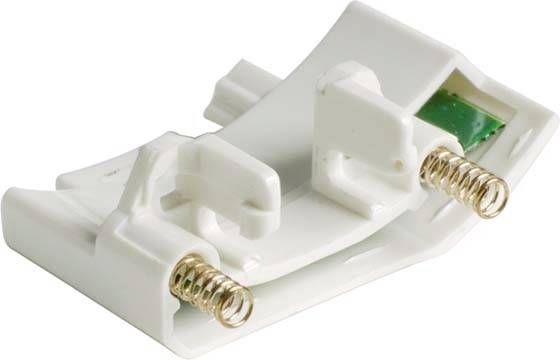 Biały moduł haka dachowego z tworzywa sztucznego z dwoma metalowymi sprężynami, stosowany do montażu paneli słonecznych na dachach.