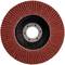 Okrągła tarcza szlifierska o czerwonej, wachlarzowatej powierzchni z okrągłym otworem pośrodku, na białym tle.