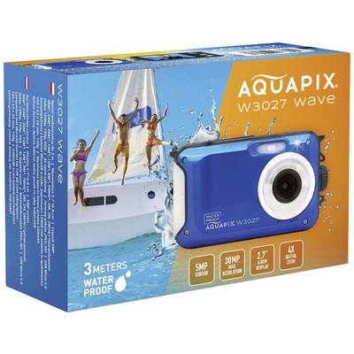 Wodoodporny aparat fotograficzny w kolorze niebieskim, model 'AQUAPIX W3027 wave', przedstawiony na opakowaniu ze skaczącymi osobami obok łodzi na wodzie.
