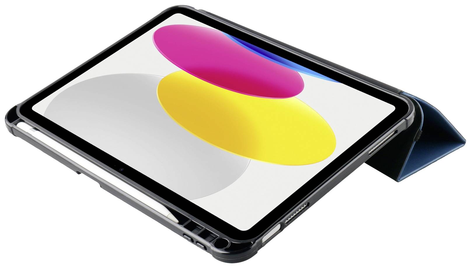 Tablet w czarnym etui stoi na niebieskim stojaku. Na ekranie widoczne są kolorowe, abstrakcyjne kształty.