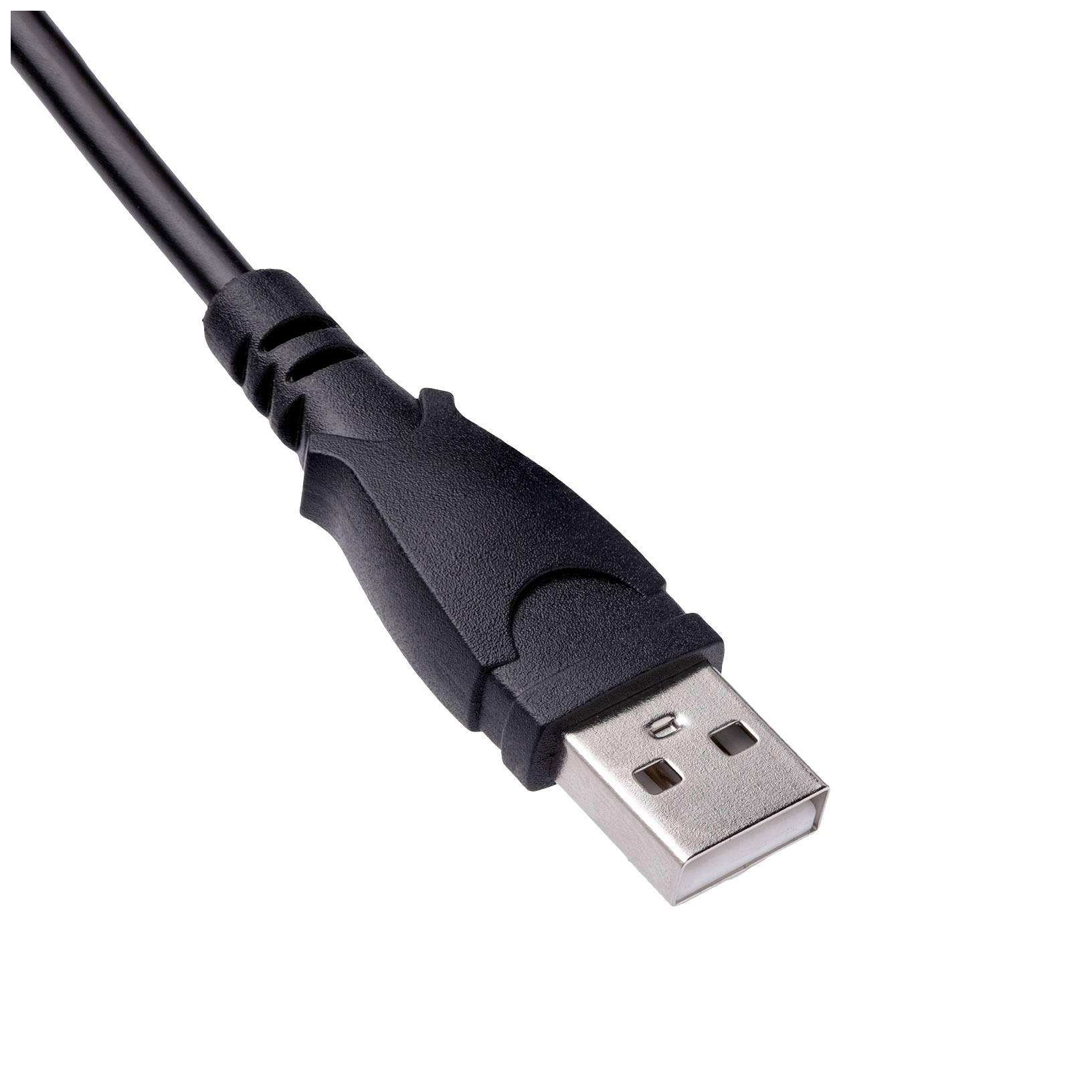 Czarny kabel USB z wtyczką USB-A leży na białym tle.