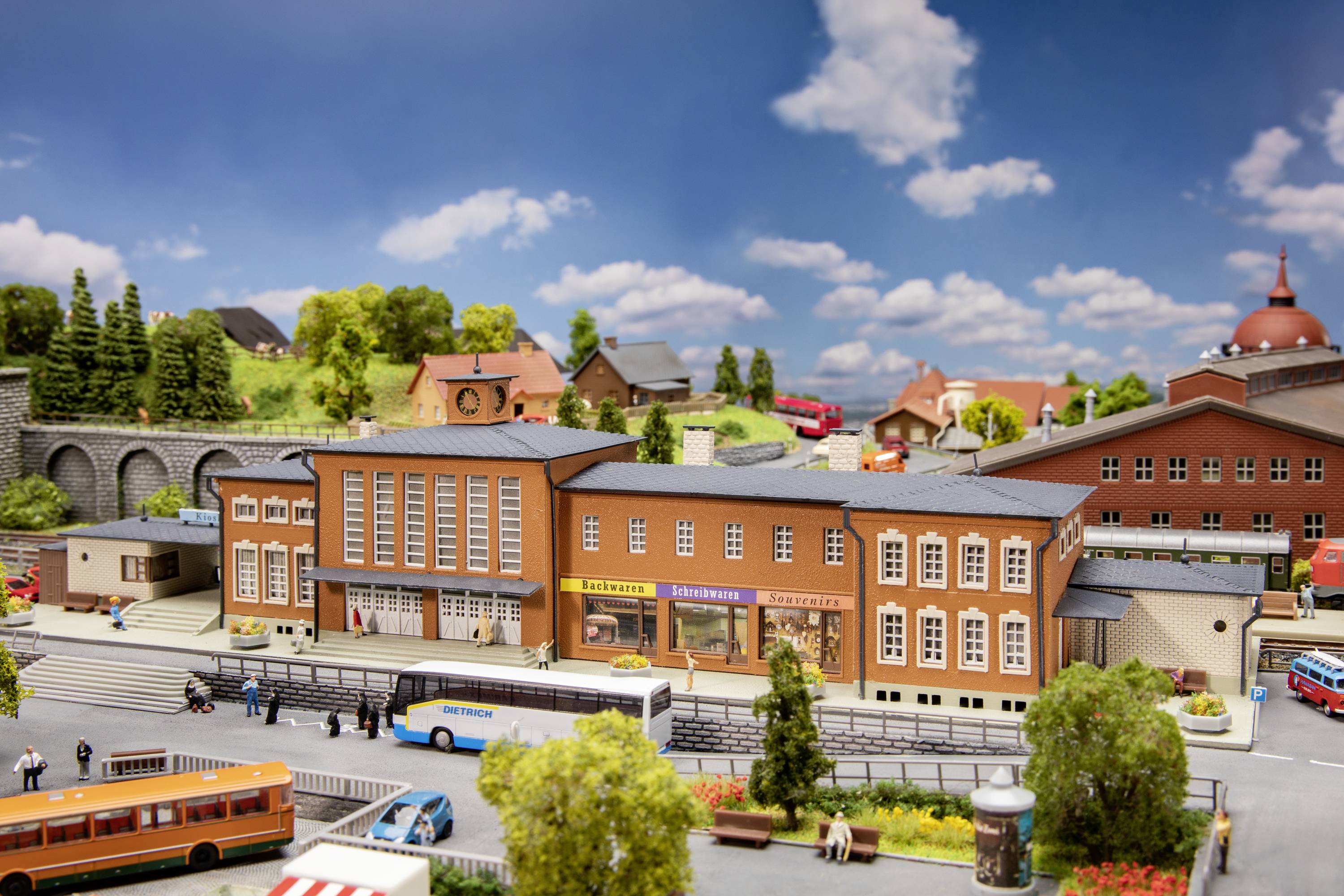 Комплект для складання залізничної станції N Burgstadt Faller 212126, 1 шт.