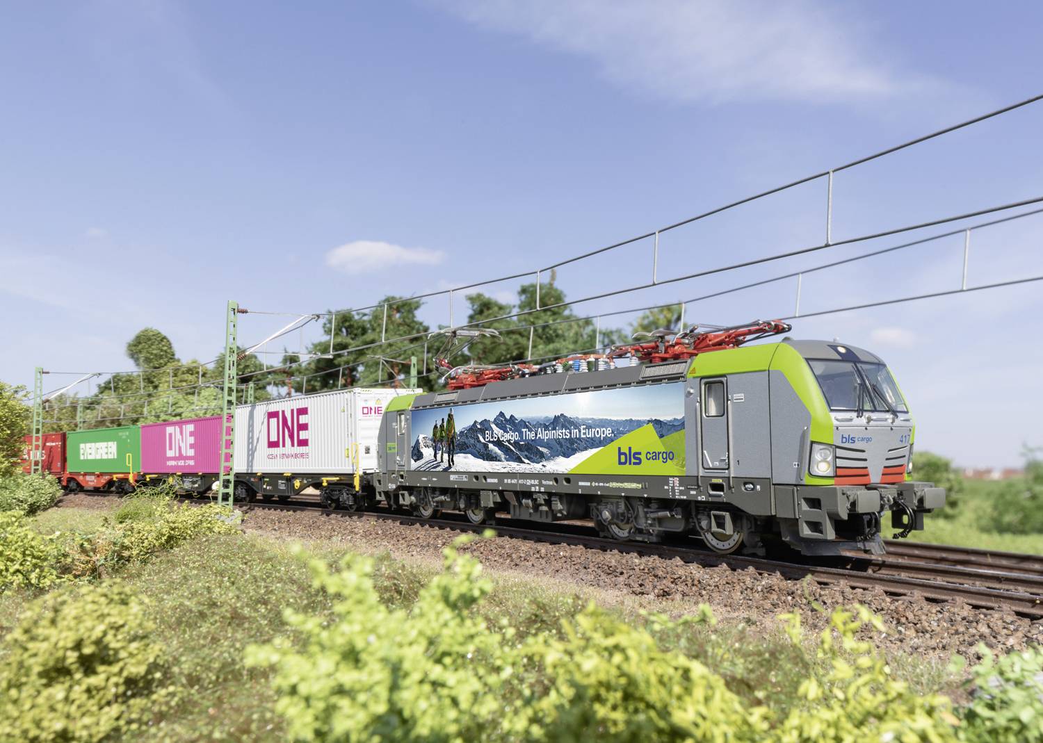 Електровоз H0 TRIX H0 25197, Цифровий звук постійного струму, Довжина над буферами: 219 мм, Епоха: VI