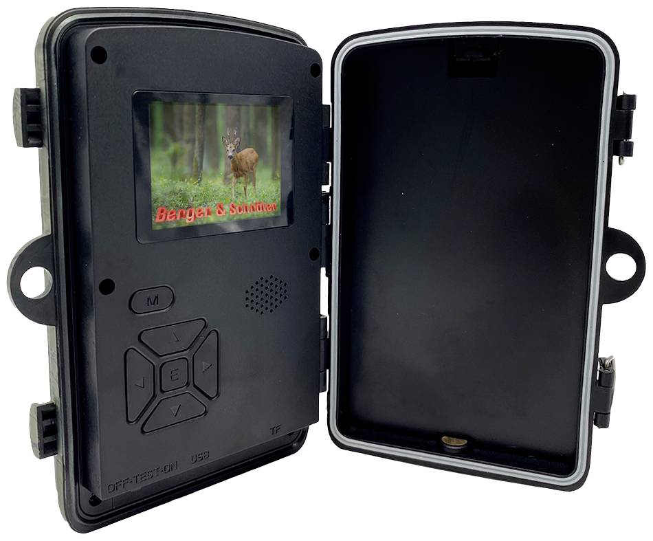 Kamera do monitoringu łowieckiego w otwartej pozycji z wyświetlaczem, który pokazuje jelenia w lesie oraz tekst 'Bergen & Solution'. Po lewej stronie elementy sterujące.