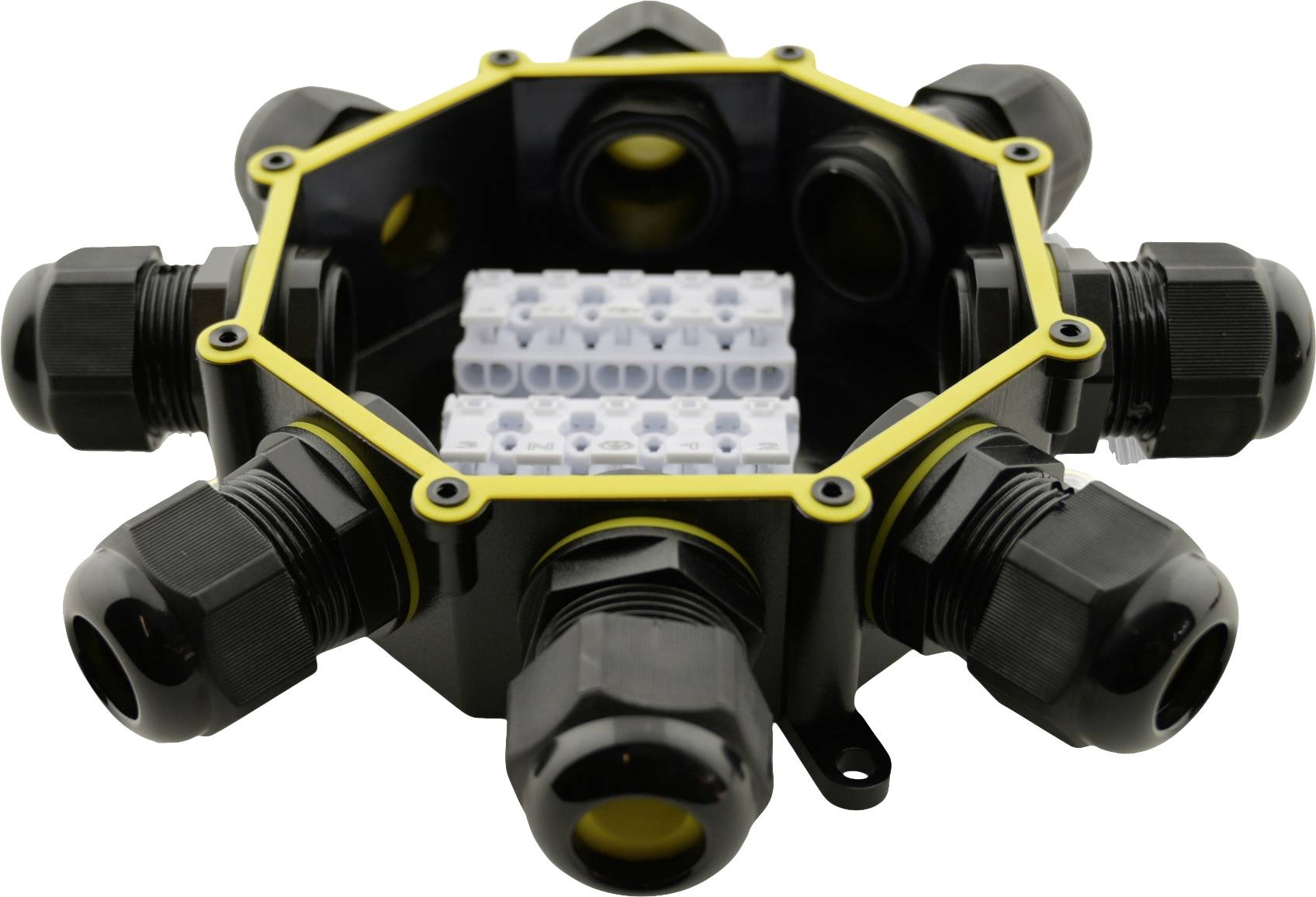 Ośmioboczna czarna puszka rozgałęźna z żółtą krawędzią, zawierająca listwy zaciskowe, odpowiednia do połączeń elektrycznych i prowadzenia okablowania.