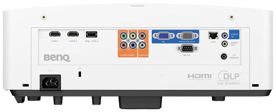 Tylna część projektora z wieloma opcjami podłączenia: HDMI, VGA, Audio i Composite. Widoczna nazwa marki 'BenQ'.