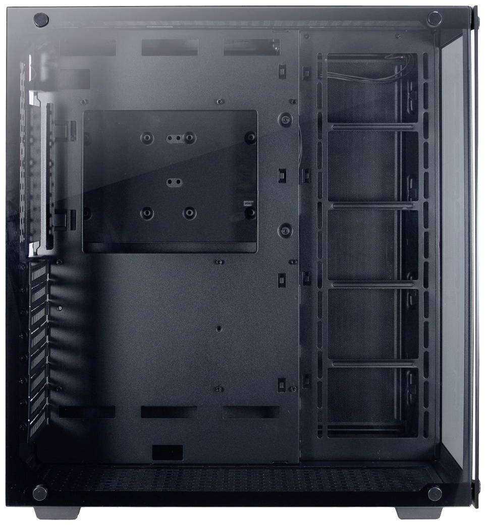 Czarna obudowa komputera z przezroczystą boczną ścianką. Widać miejsce na płytę główną, napędy i wentylatory.
