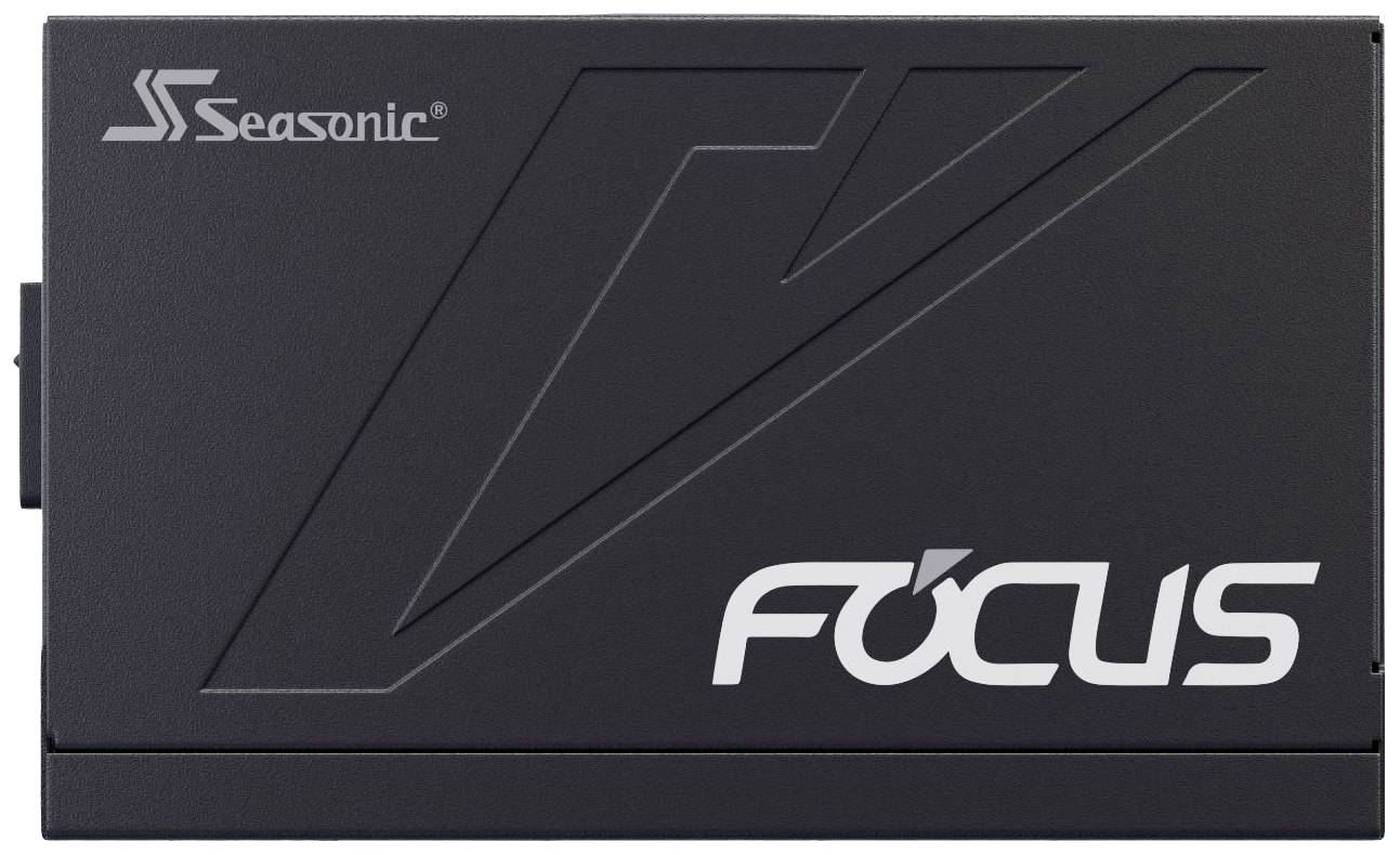 Czarna zasilacz Seasonic FOCUS z białym logo i wytłoczonym wzorem w kształcie litery 'V'.