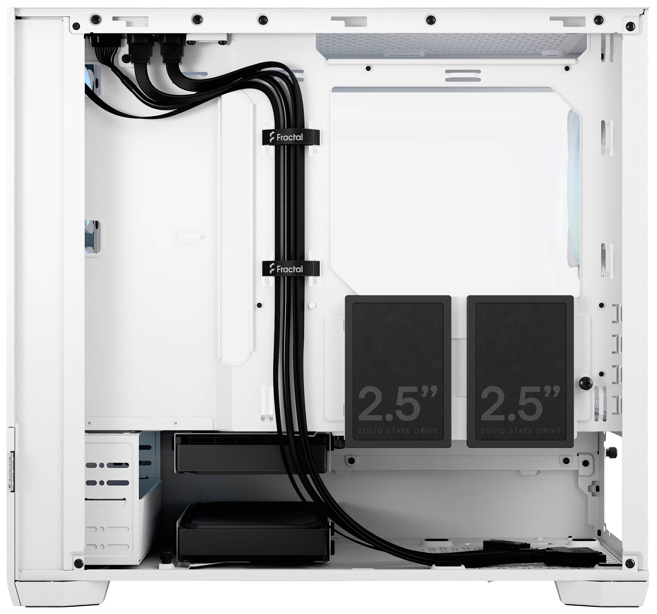 Otwarta obudowa komputera prezentuje wnętrze z dwoma slotami na dyski twarde 2,5-calowe oraz starannie ułożonymi kablami w białej oprawie.