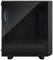 Czarna obudowa komputera z przezroczystym oknem bocznym ukazuje przestronne wnętrze. Obsługuje wiele wentylatorów i rozbudowę komponentów.