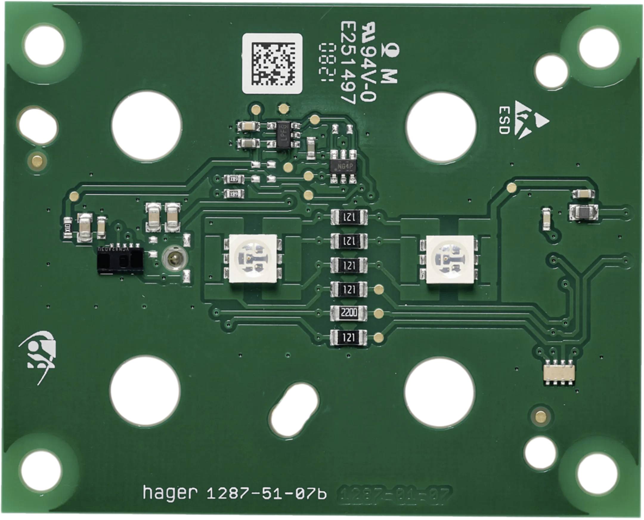 Płytka elektroniczna z wieloma chipami i obwodami. Na górze widoczny jest kod QR, na dole numer seryjny: 'hager 1287-51-07b'.