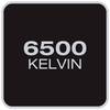 '6500 Kelwinów' wielkimi, szarymi literami na czarnym tle. Może odnosić się do barwy światła lub temperatury barwowej.