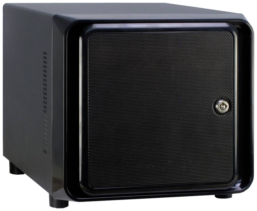 Czarny sejf w kształcie sześcianu z drzwiczkami i zamkiem, stojący na małych nóżkach.