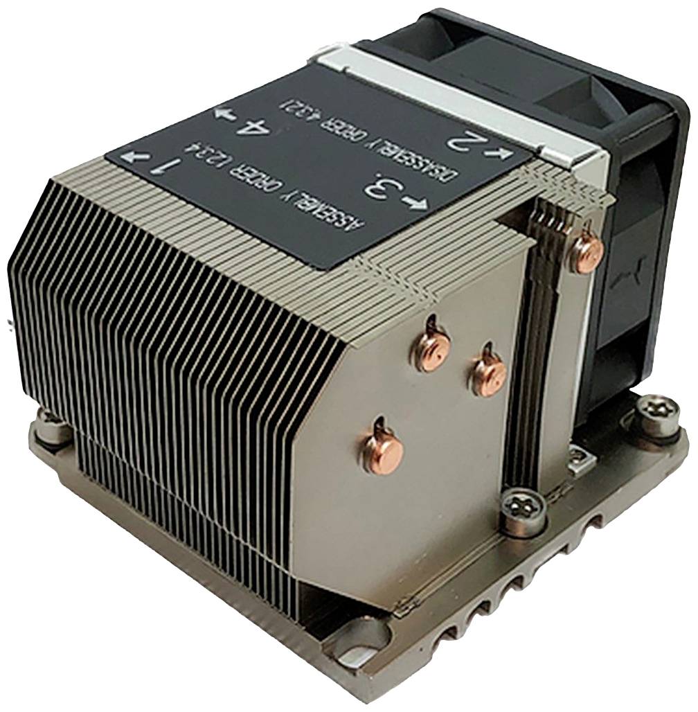 Chłodnica procesora z wentylatorem, miedzianymi rurkami cieplnymi i żeberkami. Strzałki wskazują kierunek przepływu powietrza. Do wentylacji komputera.