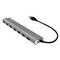 Smukły, szary hub USB z siedmioma portami USB i krótkim czarnym przewodem.