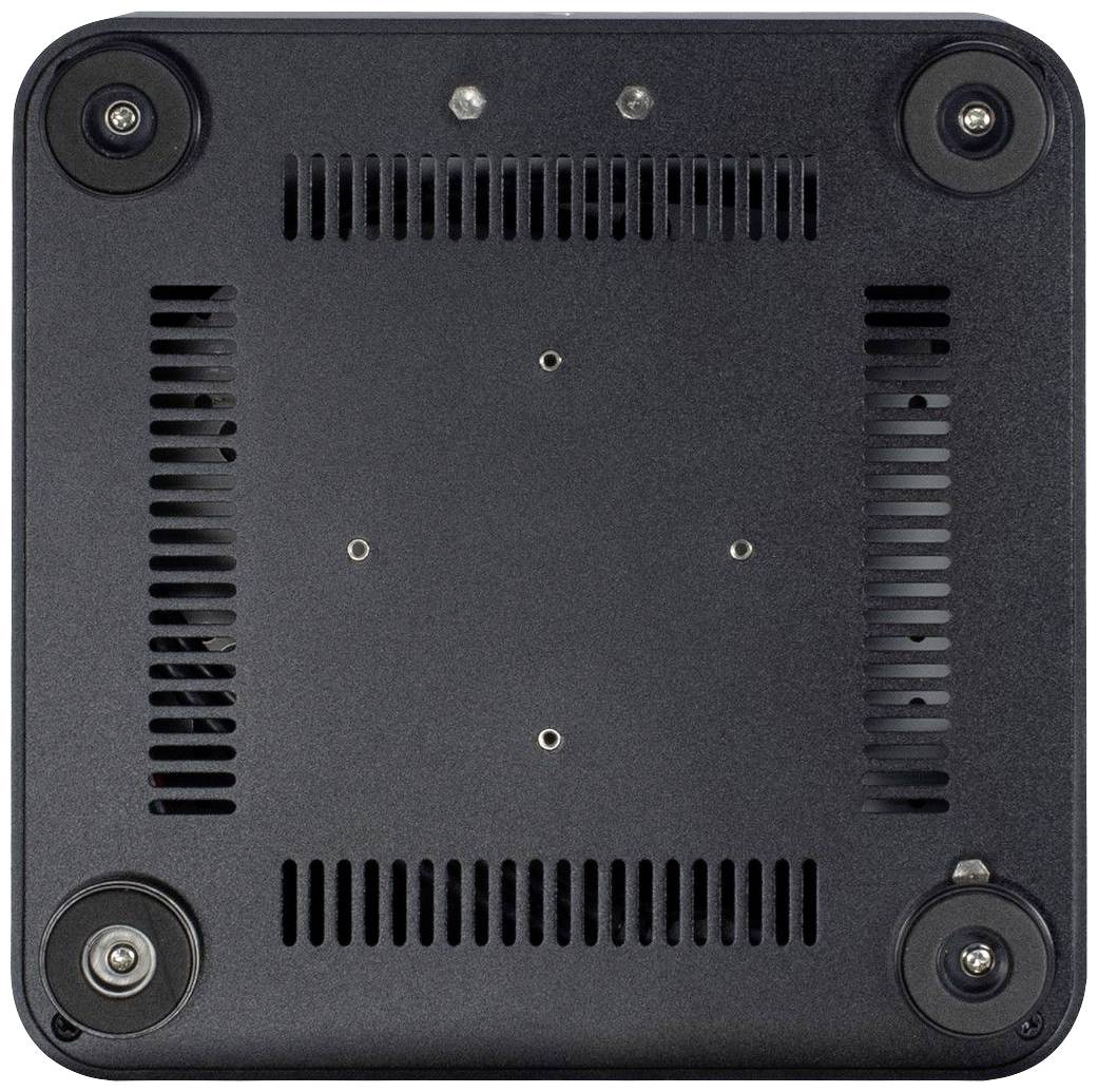 Spód elektronicznego urządzenia kwadratowego kształtu, wyposażony w otwory wentylacyjne oraz cztery gumowe stopki umieszczone w narożnikach.