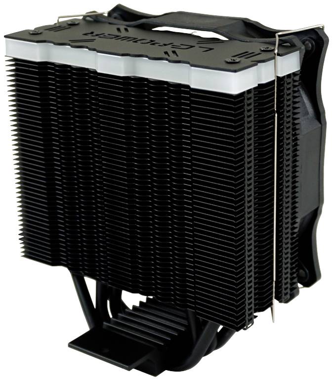 Czarny radiator komputerowy z wieloma żeberkami i wentylatorem z boku, służący do odprowadzania ciepła w obudowach komputerowych.