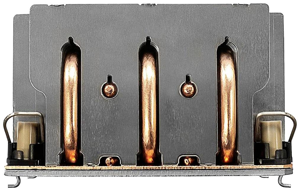 Radiator z trzema miedzianymi rurkami ciepłownymi i metalowymi żeberkami do odprowadzania ciepła, zwykle stosowany do chłodzenia elementów elektronicznych.