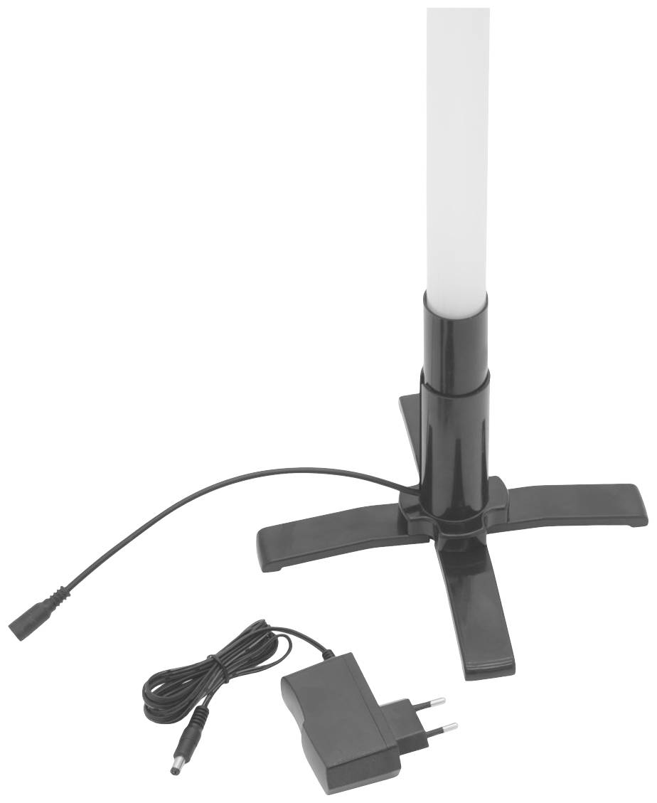 Stojąca lampa z czarną podstawą, obok przewód sieciowy i zasilacz na białym tle.