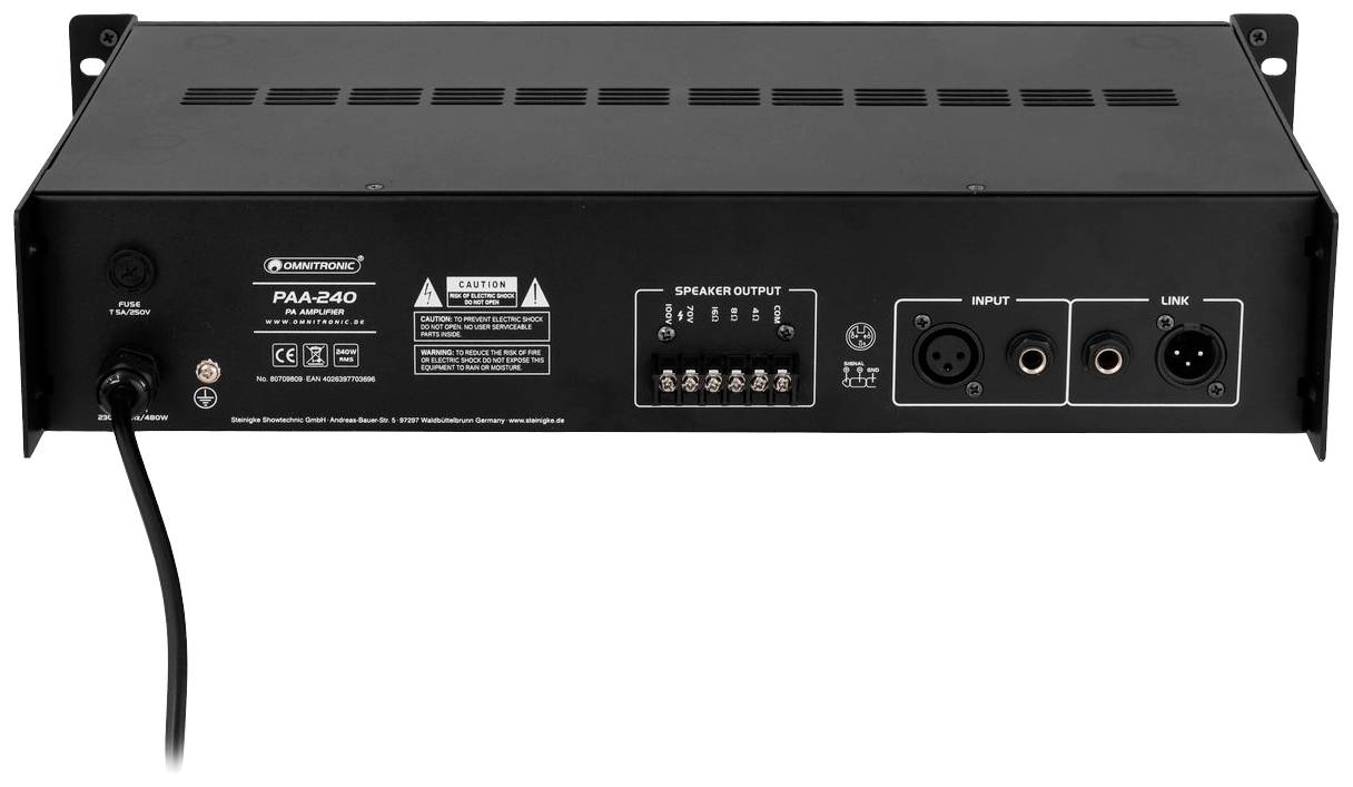 Widok z tyłu wzmacniacza z różnymi złączami: przewód zasilający, wyjścia głośnikowe, wejścia XLR i jack.