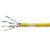 Żółty kabel sieciowy z odkrytymi przewodami miedzianymi i ekranowaniem, używany do łączenia i przesyłania danych w sieciach.