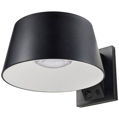 Czarna lampa ścienna na zewnątrz z okrągłym kloszem, skierowana w dół. Zintegrowany czujnik ruchu u podstawy.