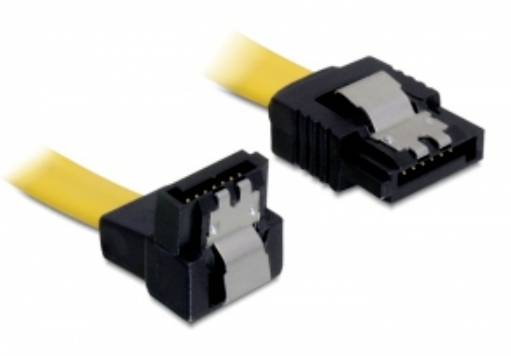 Dwa żółte złącza kablowe SATA z czarnymi i srebrnymi wtykami, używane do podłączania komponentów komputerowych.