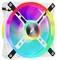 Wentylator z podświetleniem LED w kolorach tęczy, świecący na czerwono, niebiesko i zielono. Okrągły kształt, biała obudowa, widoczne centralne logo.
