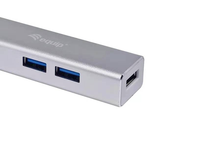 Metalowy hub USB z trzema portami USB.